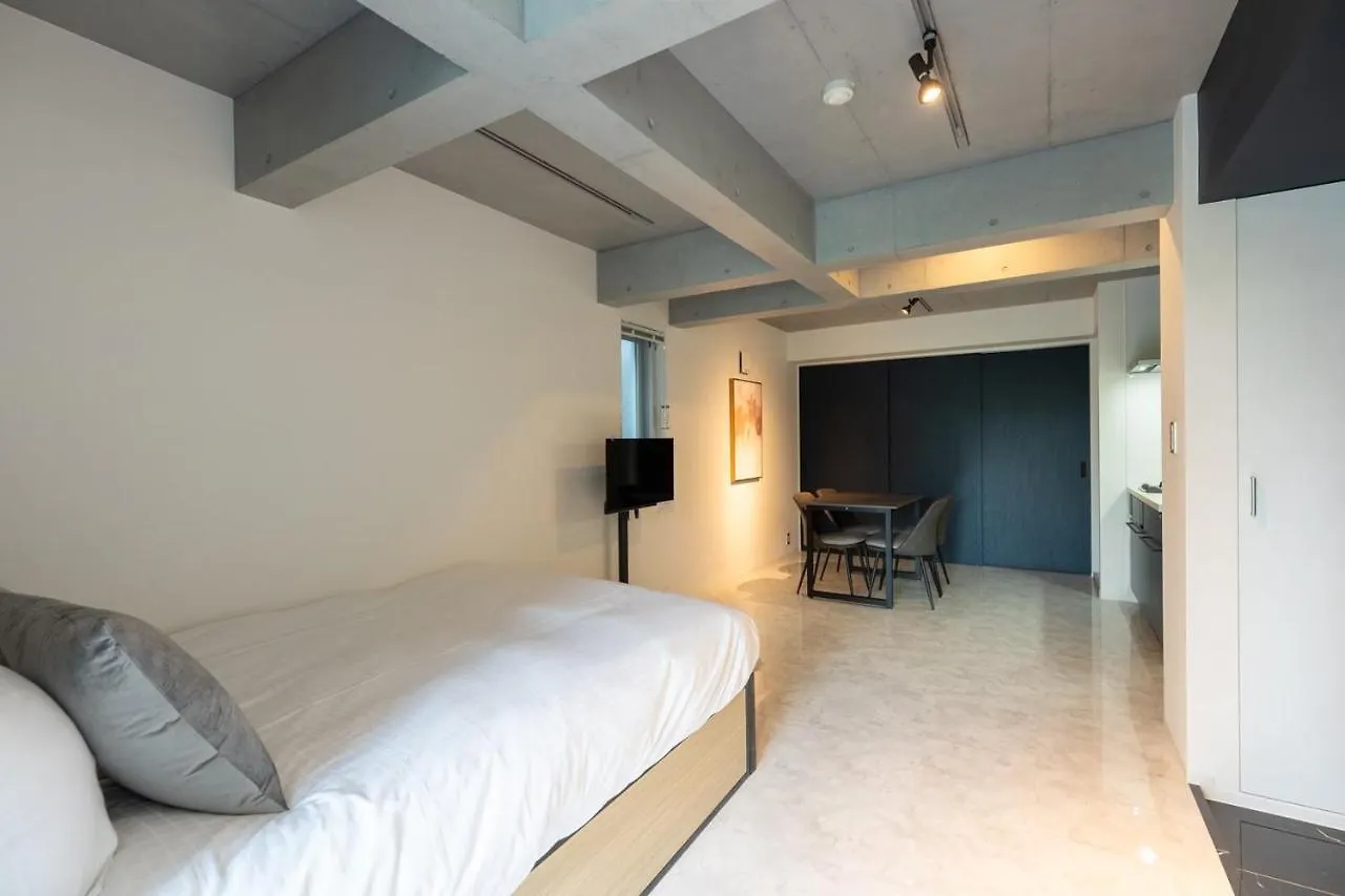 Luxe Minami Aoyama Apartment Tokyo