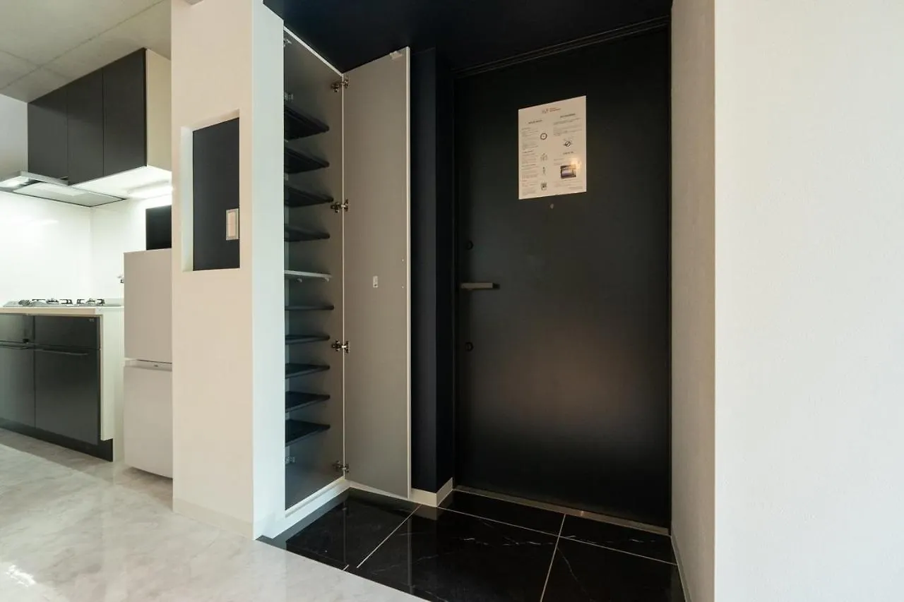 Luxe Minami Aoyama Apartment Tokyo