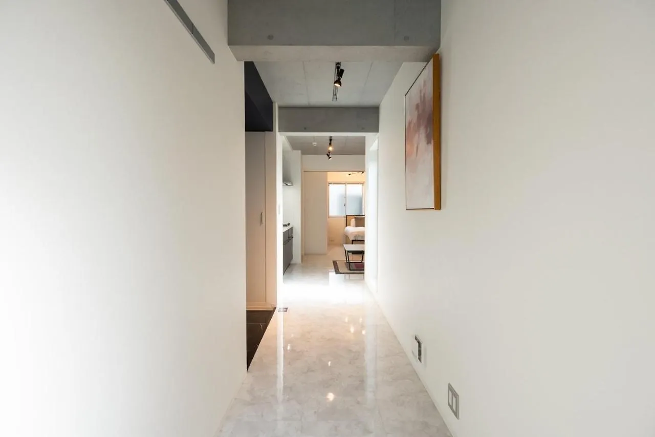 Luxe Minami Aoyama Apartment Tokyo