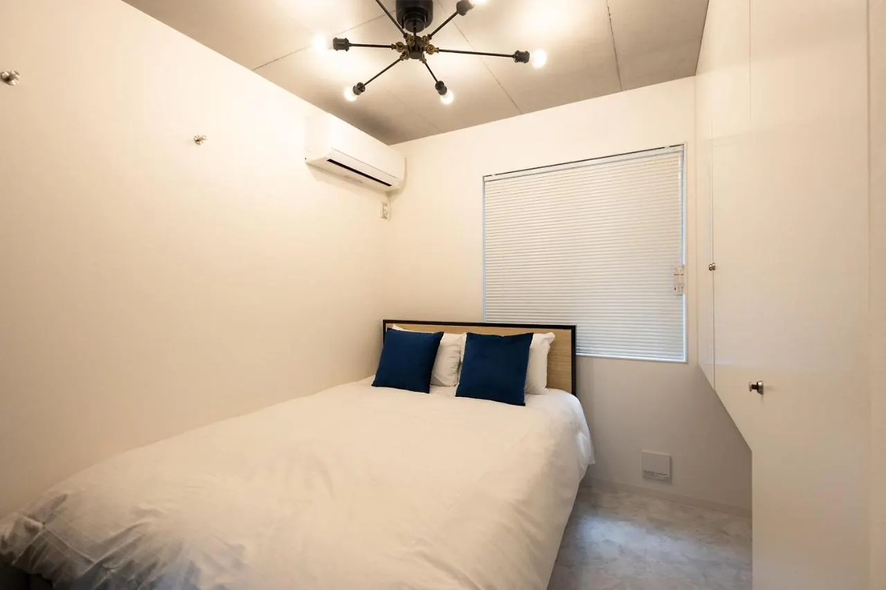 Luxe Minami Aoyama Apartment Tokyo