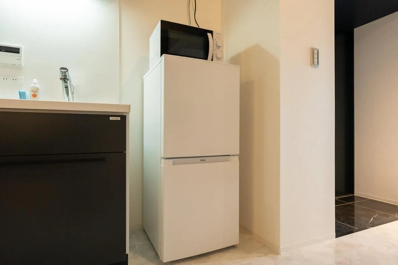 Luxe Minami Aoyama Apartment Tokyo
