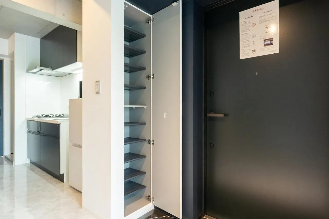 Luxe Minami Aoyama Apartment Tokyo