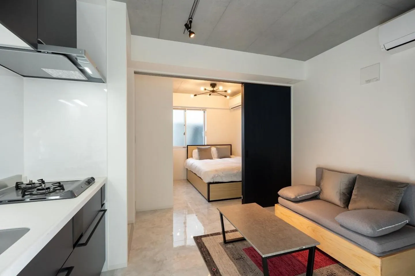 Luxe Minami Aoyama Apartment Tokyo