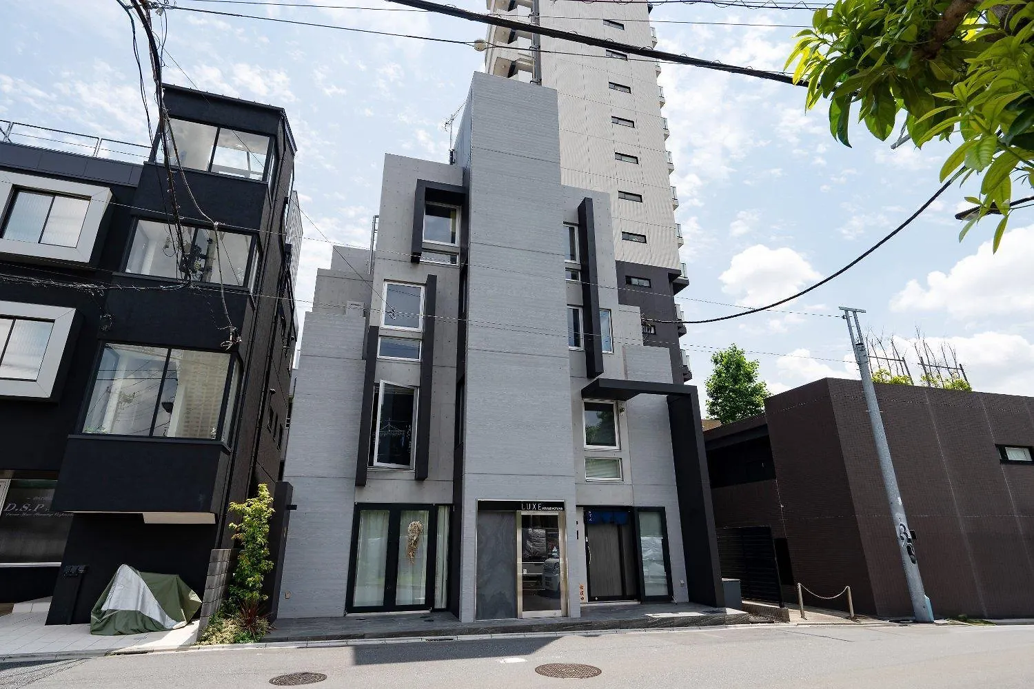 Luxe Minami Aoyama Apartment Tokyo